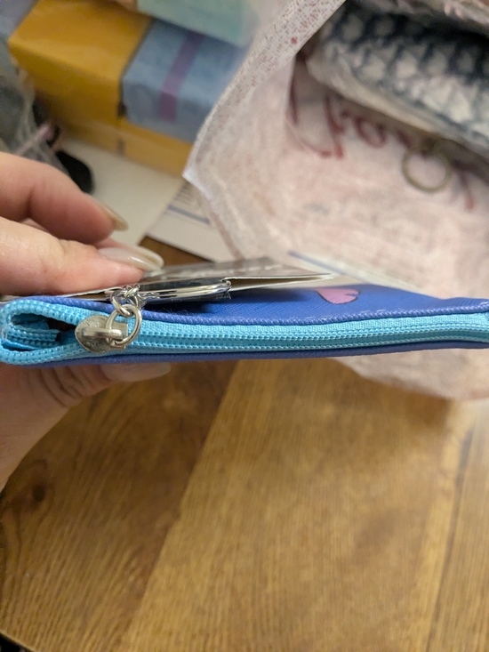 The Unbranded Brand Handbags - Blue Heart Zip Wallet - Women's Compact Card Case